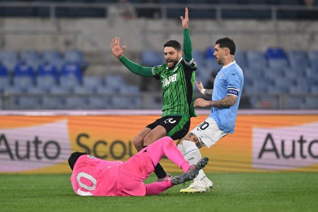 Edoardo Motta of S.S. Lazio, Domenico Berardi of U.S. Sassuolo and Mattia Zaccagni of S.S. Lazio are in action during the 28th matchday of the Serie A championship between S.S. Lazio and U.S. Sassuolo at the Olympic Stadium on March 9, 2026 in Rome, Italy.  Copyright: xDomenicoxCippitelli IPAxSportx xipa-agency.netx xx IPA_72638120 IPA_Agency_IPA72638120