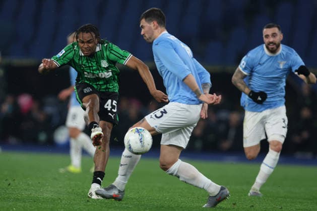 CALCIO - Serie A - SS Lazio vs US Sassuolo Rome, Italy - March 9, 2026: Armand Lauriente of Sassuolo score the goal and celebrate with the teammate during the Serie A Enilive 2025-2026 football match between S.S. Lazio vs U.S. Sassuolo at Olympic Stadium. Rome Italy  Copyright: xIPAxSport ABACAx