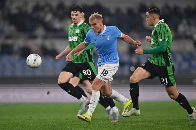 CALCIO - Serie A - SS Lazio vs US Sassuolo Tarik Muharemovic of U.S. Sassuolo, Gustav Isaksen of S.S. Lazio and Jay Idzes of U.S. Sassuolo are in action during the 28th matchday of the Serie A championship between S.S. Lazio and U.S. Sassuolo at the Olympic Stadium on March 9, 2026 in Rome, Italy. Rome Italy  Copyright: xIPAxSport ABACAx