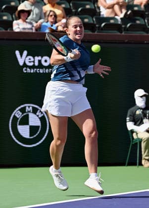 INDIAN WELLS, CA - MARCH 09: Jelena Ostapenko (LAT) returns the ball during a WTA, Tennis Damen tennis match during the BNP Paribas Open played on March 9, 2026 at the Indian Wells Tennis Garden in Indian Wells, CA. (Photo by John Cordes Icon Sportswire) TENNIS: MAR 09 BNP Paribas Open EDITORIAL USE ONLY Icon506260309001