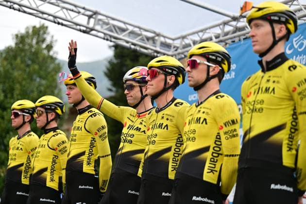 Belgian Wout van Aert (C) and his teammates of Team Visma-Lease a Bike pictured at the start of the second stage of the Tirreno-Adriatico cycling race, from Camaiore to San Gimignano (206 km), Italy, Tuesday 10 March 2026. DIRKxWAEM  x167031290x