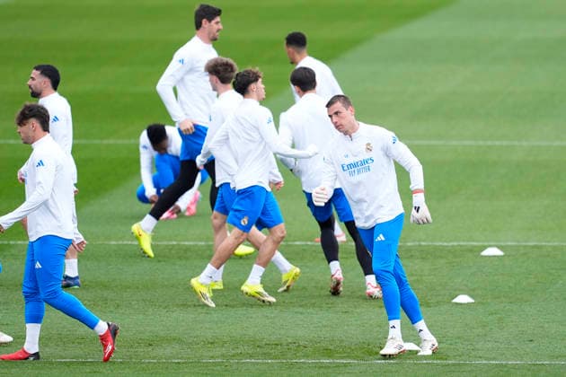 March 10, 2026, Valdebebas, Madrid, Spain: Andriy Lunin during the training day of Real Madrid ahead the UEFA Champions League 2025 26, Round of 16 first leg, football match against Manchester City at Ciudad Deportiva Real Madrid on March 10, 2026, in Valdebebas, Madrid, Spain. Valdebebas Spain - ZUMAa181 20260310_zaa_a181_005 Copyright: xOscarxJ.xBarrosox