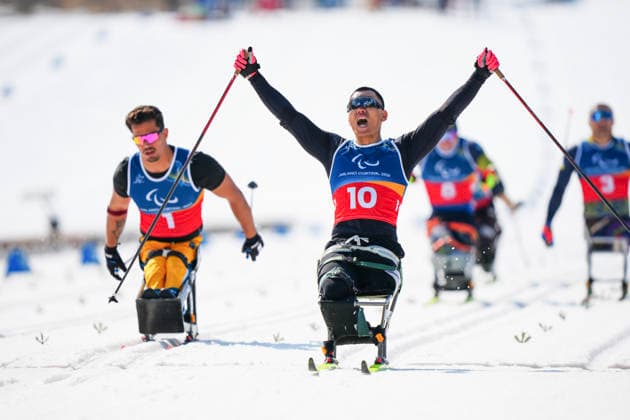 VAL DI FIEMME, ITALIEN 20260310 Kinas Liu Zixu tar guld och Brasiliens Cristian Ribera tar silver i herrarnas längdskidor, sittande sprint, pa Tesero Cross-Country Skiing Stadium i Val di Fiemme, Italien. *** Bilden ingar i SPORTPAKET. För övriga BETALBILD *** VAL DI FIEMME ITALIEN x10500x *** VAL DI FIEMME, ITALY 20260310 Chinas Liu Zixu takes gold and Brazils Cristian Ribera takes silver in the mens cross-country skiing sitting sprint at the Tesero Cross Country Skiing Stadium in Val di Fiemme, Italy Picture in SPORT PACKAGE For others PAY PICTURE VAL DI FIEMME ITALY x10500x  Copyright: xOscarxOlsson ParasportxSverigex TTx PARALYMPICS 2026 LÄNGDSKIDOR