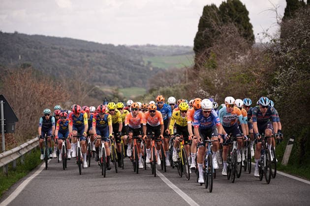 The pack rides cycles during the 206-kilometer Stage 2 of the Tirreno-Adriatico cycling race from Camaiore to San Gimignano - Italy - Tuesday, March 10, 2026. - cycling .  Copyright: xMarcoxAlpozzi LaPressex