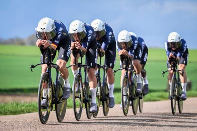Paris Nice 2026 Stage 3 POUILLY-SUR-LOIRE, FRANCE - MARCH 10 : Team Pinarello Q36.5 Pro Cycling in action during stage 3 of the 84th edition of Paris - Nice an UCI World Tour 2.UWT Team Time Trial stage for Men Elite of 23.5 km with start in Cosne-Cours-sur-Loire and finish in Pouilly-sur-Loire on March 10, 2026 in Pouilly-sur-Loire, France, 10 03 2026 ( Motordriver Guy De Vuyst - Pouilly-sur-Loire France  Copyright: xNicoxVereeckenx