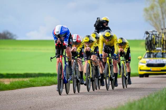 Paris Nice 2026 Stage 3 POUILLY-SUR-LOIRE, FRANCE - MARCH 10 : Armirail Bruno (FRA) of Team Visma Lease a Bike leading Team Visma I Lease a Bike, Vingegaard Jonas (DEN) of Team Visma Lease a Bike, Campenaerts Victor (BEL) of Team Visma Lease a Bike during stage 3 of the 84th edition of Paris - Nice an UCI World Tour 2.UWT Team Time Trial stage for Men Elite of 23.5 km with start in Cosne-Cours-sur-Loire and finish in Pouilly-sur-Loire on March 10, 2026 in Pouilly-sur-Loire, France, 10 03 2026 ( Motordriver Guy De Vuyst - Pouilly-sur-Loire France  Copyright: xNicoxVereeckenx