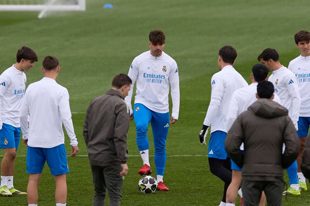March 10, 2026, Madrid, Spain: Raul Asencio of Real Madrid CF seen in action during the training session at Ciudad Real Madrid, on the eve of the UEFA Champions League 2025 2026 Round of 16 first leg football match between Real Madrid CF and Manchester City. Real Madrid CF Training Session And press conference, PK, Pressekonferenz In Spain - 10 Mar 2026  - ZUMAs197 20260310_aaa_s197_007 Copyright: xFedericoxTitonex