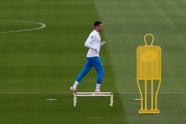 March 10, 2026, Madrid, Spain: Trent Alexander-Arnold of Real Madrid CF seen in action during the training session at Ciudad Real Madrid, on the eve of the UEFA Champions League 2025 2026 Round of 16 first leg football match between Real Madrid CF and Manchester City. Real Madrid CF Training Session And press conference, PK, Pressekonferenz In Spain - 10 Mar 2026  - ZUMAs197 20260310_aaa_s197_015 Copyright: xFedericoxTitonex
