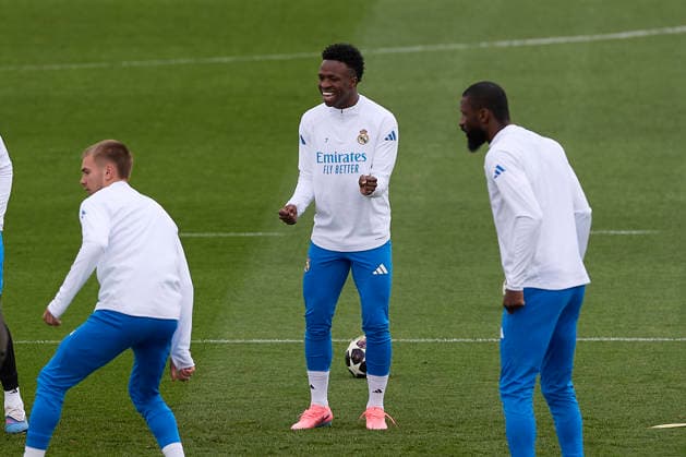 March 10, 2026, Madrid, Spain: Vinicius Junior of Real Madrid CF seen in action during the training session at Ciudad Real Madrid, on the eve of the UEFA Champions League 2025 2026 Round of 16 first leg football match between Real Madrid CF and Manchester City. Real Madrid CF Training Session And press conference, PK, Pressekonferenz In Spain - 10 Mar 2026  - ZUMAs197 20260310_aaa_s197_028 Copyright: xFedericoxTitonex