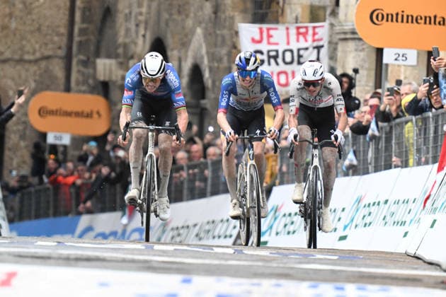 10-03-2026 Tirreno - Adriatico; Tappa 02 Camaiore - San Gimignano; 2026, Alpecin - Premier Tech; 2026, Uae Emirates - Xrg; 2026, Red Bull - Bora Hansgrohe; Van Der Poel, Mathieu; Del Toro Romero, Isaac; Pellizzari, Giulio; San Gimignano; 