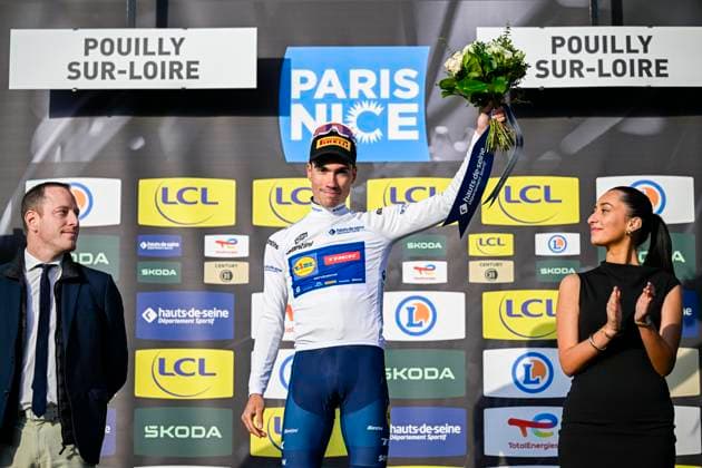 Paris Nice 2026 Stage 3 POUILLY-SUR-LOIRE, FRANCE - MARCH 10 : Ayuso Juan (ESP) of Lidl Trek on the podium with the white jersey during stage 3 of the 84th edition of Paris - Nice an UCI World Tour 2.UWT Team Time Trial stage for Men Elite of 23.5 km with start in Cosne-Cours-sur-Loire and finish in Pouilly-sur-Loire on March 10, 2026 in Pouilly-sur-Loire, France, 10 03 2026 ( Motordriver Guy De Vuyst - Pouilly-sur-Loire France  Copyright: xNicoxVereeckenx