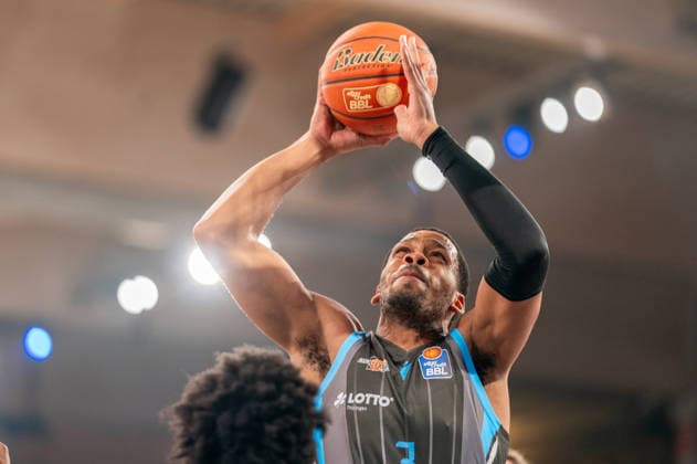 William McNair Jr Science City Jena, 03 at the throw, GER, Veolia Towers Hamburg vs Science City Jena, Basketball, Bundesliga, Matchday 26, Season 2025 2026, 10 03 2026 GER, Veolia Towers Hamburg vs Science City Jena, Basketball, Bundesliga, Matchday 26, Season 2025 2026, 10 03 2026 Hamburg Copyright: xEibner-Pressefoto MaxxVincenx EP_MVN
