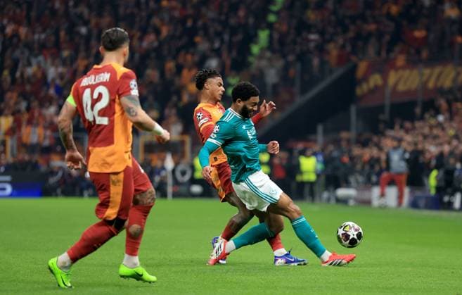 Ismail Jakobs of Galatasaray in action against Joe Gomez of Liverpool Galatasaray v Liverpool, UEFA Champions League, Round of 16, First Leg, Football, RAMS Park, Istanbul, Turkiye - 10 Mar 2026Istanbul RAMS Park Turkey EDITORIAL USE ONLY No use with unauthorised audio, video, data, fixture lists, club league logos or live services. Online in-match use limited to 120 images, no video emulation. No use in betting, games or single club league player publications. Copyright: xGeorgexTewkesbury Shutterstockx 16740258am