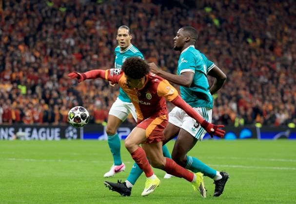 Gabriel Sara of Galatasaray appeals for a penalty Galatasaray v Liverpool, UEFA Champions League, Round of 16, First Leg, Football, RAMS Park, Istanbul, Turkiye - 10 Mar 2026Istanbul RAMS Park Turkey EDITORIAL USE ONLY No use with unauthorised audio, video, data, fixture lists, club league logos or live services. Online in-match use limited to 120 images, no video emulation. No use in betting, games or single club league player publications. Copyright: xGeorgexTewkesbury Shutterstockx 16740258ap