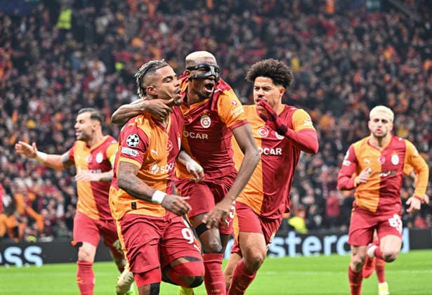 Galatasaray v Liverpool - UEFA Champions League ISTANBUL, TURKIYE - MARCH 10: Mario Lemina (L) of Galatasaray celebrates with teammates after scoring during the UEFA Champions League round of 16 play-off first leg match between Galatasaray and Liverpool at RAMS Park in Istanbul, Turkiye, on March 10, 2026. Elif Ozturk Anadolu Istanbul Turkey. Editorial use only. Please get in touch for any other usage.  Copyright: x2026xAnadoluxElifxOzturkx