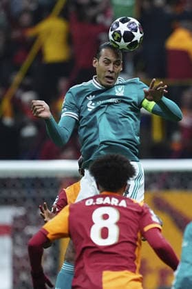 Galatasaray v Liverpool - UEFA Champions League ISTANBUL, TURKIYE - MARCH 10: Galatasaray’s Gabriel Sara (8) in action against Virgil van Dijk (4) of Liverpool during the UEFA Champions League round of 16 play-off first leg match between Galatasaray and Liverpool at RAMS Park in Istanbul, Turkiye, on March 10, 2026. Bunyamin Celik Anadolu Istanbul Turkey. Editorial use only. Please get in touch for any other usage.  Copyright: x2026xAnadoluxBunyaminxCelikx