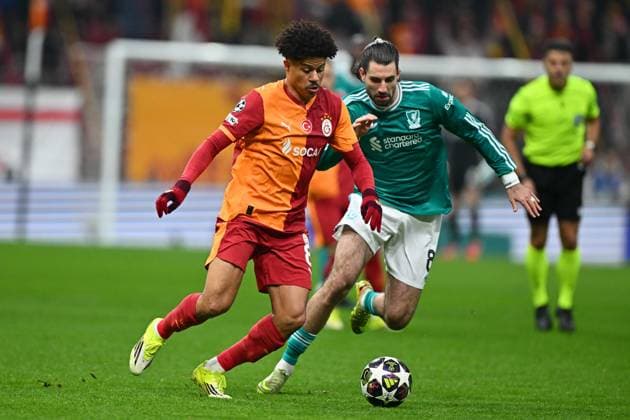 Galatasaray v Liverpool - UEFA Champions League ISTANBUL, TURKIYE - MARCH 10: Galatasaray’s Gabriel Davi Gomes Sara in action against Dominik Szoboszlai of Liverpool during the UEFA Champions League round of 16 play-off first leg match between Galatasaray and Liverpool at RAMS Park in Istanbul, Turkiye, on March 10, 2026. Cem Tekkesinoglu Anadolu Istanbul Turkey. Editorial use only. Please get in touch for any other usage.  Copyright: x2026xAnadoluxCemxTekkesinoglux