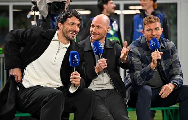 10 03 2026, Football UEFA Championsleague 2025 2026 Round of 16, Atalanta Bergamo FC Bayern Munich, in the New Balance Arena Bergamo, Italy , f l Mats Hummels, Benedikt Höwedes , Christoph Kramer all Germany DFL and DFB regulations prohibit any use of photographs as image sequences and or quasi video