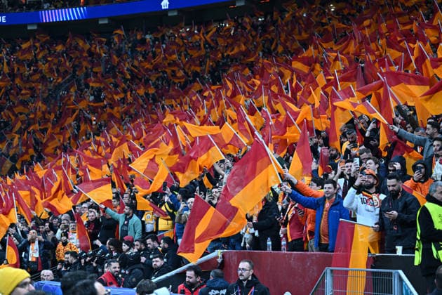 Galatasaray v Liverpool - UEFA Champions League ISTANBUL, TURKIYE - MARCH 10: Galatasaray fans support their team during the UEFA Champions League round of 16 play-off first leg match between Galatasaray and Liverpool at RAMS Park in Istanbul, Turkiye, on March 10, 2026. Elif Ozturk Anadolu Istanbul Turkey. Editorial use only. Please get in touch for any other usage.  Copyright: x2026xAnadoluxElifxOzturkx