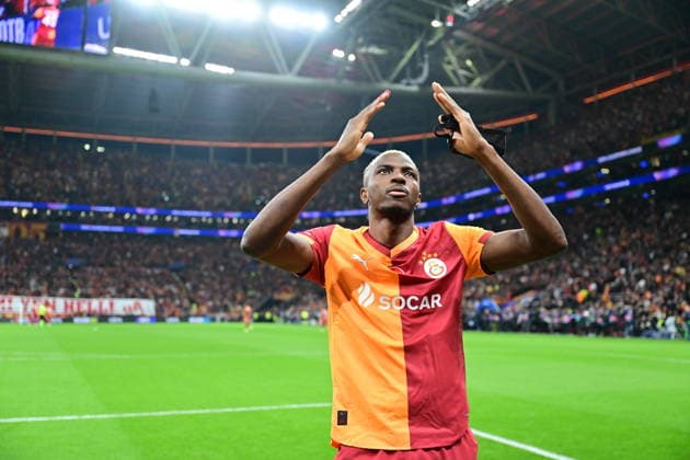 Galatasaray v Liverpool - UEFA Champions League ISTANBUL, TURKIYE - MARCH 10: Victor Osimhen of Galatasaray greets fans ahead of the UEFA Champions League round of 16 play-off first leg match between Galatasaray and Liverpool at RAMS Park in Istanbul, Turkiye, on March 10, 2026. Abdulhamid Hosbas Anadolu Istanbul Turkey. Editorial use only. Please get in touch for any other usage.  Copyright: x2026xAnadoluxAbdulhamidxHosbasx