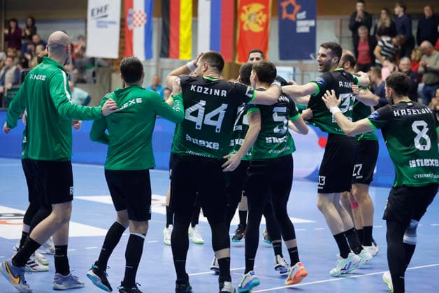 RK Nexe v Recken v TSV Hannover-Burgdorf - EHF European League Men 2025 2026 RNASICE, CROATIA - MARCH 10: RK Nexe players celebrate victory after the EHF European League Men 2025 2026 match between RK Nexe and Recken - TSV Hannover-Burgdorf at Sports Hall King Tomislav on March 10, 2026 in Nasice, Croatia.  DavorxJavorovic PIXSELL