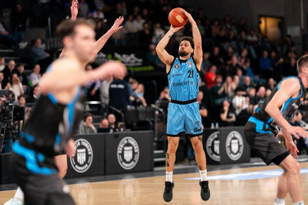 Devon Daniels Veolia Towers Hamburg, 21 on throw, GER, Veolia Towers Hamburg vs Science City Jena, Basketball, Bundesliga, Matchday 26, Season 2025 2026, 10 03 2026 GER, Veolia Towers Hamburg vs Science City Jena, Basketball, Bundesliga, Matchday 26, Season 2025 2026, 10 03 2026 Hamburg Copyright: xEibner-Pressefoto MaxxVincenx EP_MVN