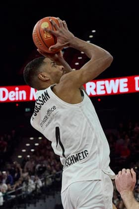 German Basketball Bundesliga BBL , FC Bayern Munich Basketball vs Basketball Lions Braunschweig, Munich FC Bayern Basketball, Braunschweig Basketball Lions, 2026 03 10 in Munich SAP Garden NGUESSAN David Basketball Lions Braunschweig Center C Nr1 BRA1 sportworld Munich SAP Garden Bayern Germany