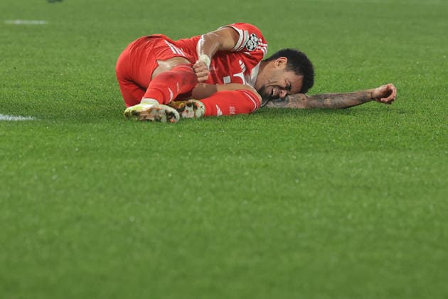 Bergamo, Italy, 10th March 2026. Luis Diaz of Bayern Munchen reacts in the penalty area following a clash with Davide Zappacosta of Atalanta during the Atalanta vs Bayern Munich UEFA Champions League match at Gewiss Stadium, Bergamo. Picture credit should read: Jonathan Moscrop Sportimage EDITORIAL USE ONLY. No use with unauthorised audio, video, data, fixture lists, club league logos or live services. Online in-match use limited to 120 images, no video emulation. No use in betting, games or single club league player publications. SPI_003_ATALANTA_BAYERN_UCL SPI-4583-0003
