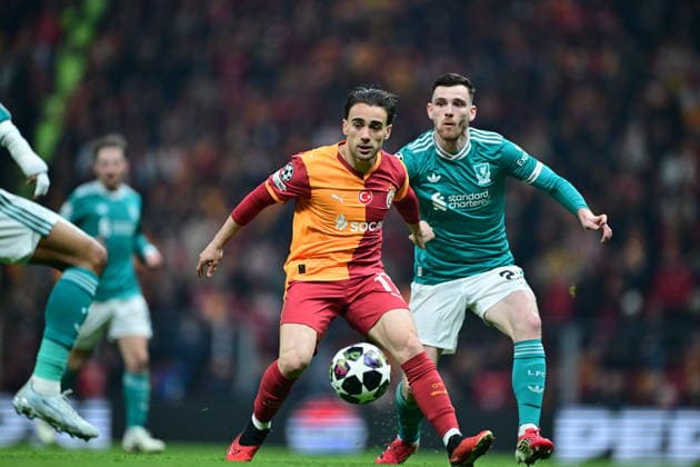 Galatasaray v Liverpool - UEFA Champions League ISTANBUL, TURKIYE - MARCH 10: Andrew Robertson of Liverpool in action against Yunus Akgun (45) of Galatasaray during the UEFA Champions League round of 16 play-off first leg match between Galatasaray and Liverpool at RAMS Park in Istanbul, Turkiye, on March 10, 2026. Abdulhamid Hosbas Anadolu Istanbul Turkey. Editorial use only. Please get in touch for any other usage.  Copyright: x2026xAnadoluxAbdulhamidxHosbasx