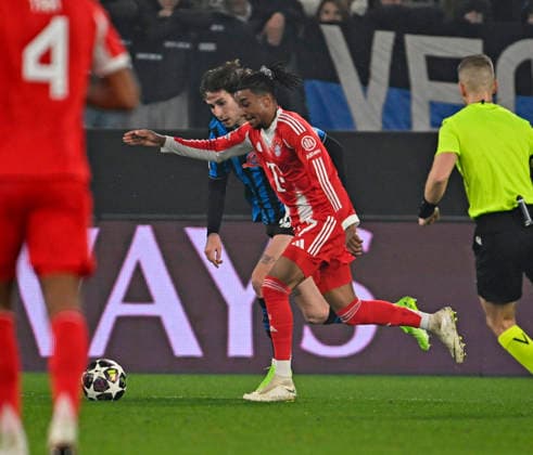 10 03 2026, Football UEFA Championsleague 2025 2026 Round of 16, Atalanta Bergamo FC Bayern Munich, in the New Balance Arena Bergamo, Italy , Michael Olise FC Bayern Munich scores to 0 2 DFL and DFB regulations prohibit any use of photographs as image sequences and or quasi video