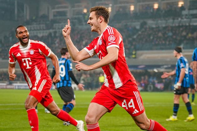 Italy Football UEFA Champions League 2025 2026, Round of 16 Atalanta Bergamo vs FC Bayern Munich New Balance Arena Bergamo Goal and goal celebration to 0 1 by Luis Diaz Luis Diaz FC Bayern Munich, 14 Joy, emotions, jubilation Copyright: xJOERANxSTEINSIEKx