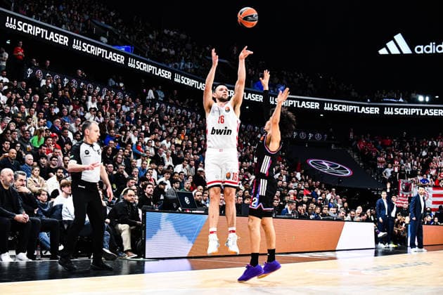 BASKET : Paris Basketball vs Olympiakos - Euroligue - JournÃ e 30 - 10 03 26 Kostas Papanikolaou (Olympiakos) ParisFrance  Copyright: xBaptistexAutissierx