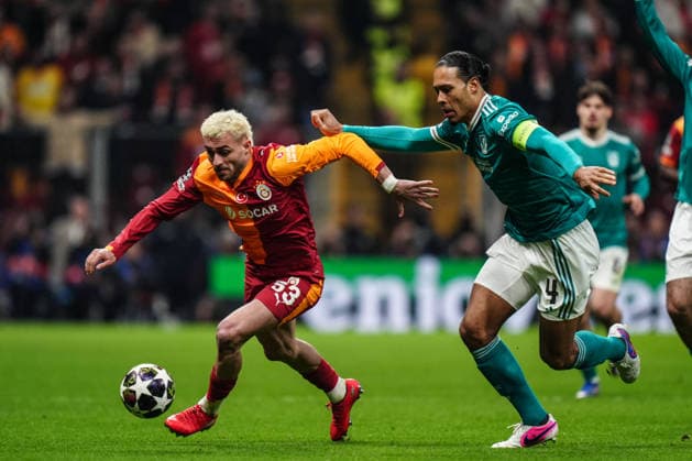 Galatasaray v Liverpool - UEFA Champions League ISTANBUL, TURKIYE - MARCH 10: Baris Alper Yilmaz (L) of Galatasaray in action against Virgil Van Dijk (R) of Liverpool during the UEFA Champions League round of 16 play-off first leg match between Galatasaray and Liverpool at RAMS Park in Istanbul, Turkiye, on March 10, 2026. Hakan Akgun Anadolu Istanbul Turkey. Editorial use only. Please get in touch for any other usage.  Copyright: x2026xAnadoluxHakanxAkgunx