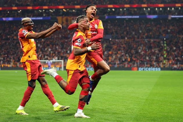 2026-03-10 Galatasaray SK v Liverpool FC - UEFA Champions League 2025 26 Round of 16 First Leg ISTANBUL, TURKEY - MARCH 10: Mario Lemina of Galatasaray SK celebrates after scoring the team s first goal with Mario Lemina of Galatasaray SK and Gabriel Sara of Galatasaray SK during the UEFA Champions League 2025 26 Round of 16 First Leg match between Galatasaray SK and Liverpool FC at Ali Sami Yen Spor Kompleksi on March 10, 2026 in Istanbul, Turkey. (Photo by BSR Agency) Istanbul Turkey Content not available for redistribution in The Netherlands directly or indirectly through any third parties. Copyright: xBSRxAgencyx