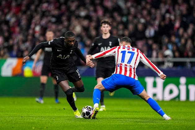 March 10, 2026, Madrid, Madrid, Spain: Randal Kolo Muani of Tottenham Hotspur and David Hancko of Atletico de Madrid in action during the UEFA Champions League 2025 26 Round of 16 First Leg match between Atletico de Madrid and Tottenham Hotspur at Riyadh Air Metropolitano on March 10, 2026, in Madrid, Spain. Madrid Spain - ZUMAa181 20260310_zaa_a181_141 Copyright: xOscarxJ.xBarrosox