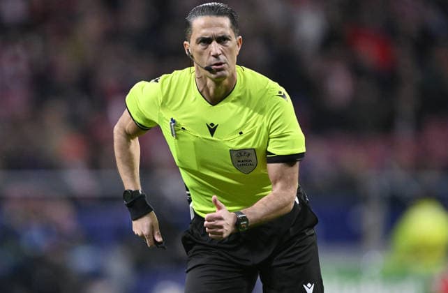 Atletico Madrid v Tottenham Hotspur - UEFA Champions League MADRID, SPAIN - MARCH 10: Referee Serdar Gozubuyuk leads the UEFA Champions League round of 16 match between Atletico Madrid and Tottenham Hotspur at Riyadh Air Metropolitano Stadium in Madrid, Spain on March 10, 2026. Burak Akbulut Anadolu Madrid Spain. Editorial use only. Please get in touch for any other usage.  Copyright: x2026xAnadoluxBurakxAkbulutx