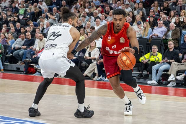 Kaza Kajami Keane 24 Basketball Loewen Braunschweig , Xavier Rathan Mayes 4 FC Bayern Basketball , FC Bayern Basketball vs Basketball Loewen Braunschweig, BBL, 25 Matchday, 10 03 2026 Munich Bavaria Germany Copyright: xkolbert-press UlrichxGamelx