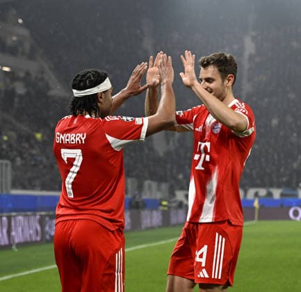 Foto IPP Paolo Bona Bergamo 10 03 2026 UEFA Champions League di Calcio stagione 2025 2026 partita Atalanta-Bayern Monaco Nella foto Serge Gnabry esulta con Josip Stanisic dopo il gol del 0-3 Italy Photo Press Worldwide Copyright italy Italy ITALY  Copyright: xR4924_italyphotopressx