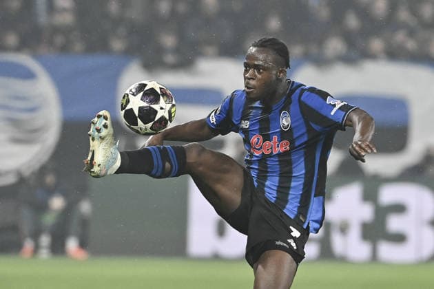 Atalanta v Bayern Munchen - UEFA Champions League BERGAMO, ITALY - MARCH 10: Kamaldeen Sulemana, of Atalanta, controls the ball during the UEFA Champions League round of 16 first leg football match between Atalanta and Bayern Munchen at the Stadio di Bergamo, Italy, on March 10, 2026. Isabella Bonotto Anadolu Bergamo Italy. Editorial use only. Please get in touch for any other usage.  Copyright: x2026xAnadoluxIsabellaxBonottox