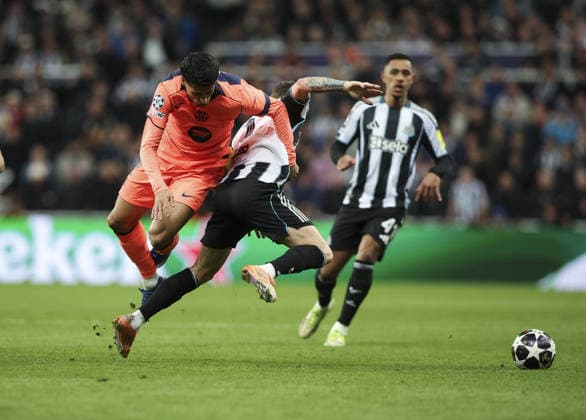 Newcastle v Barcelona, UEFA Champions League, Round of 16, 1st leg 10.03.26 Newcastle v Barcelona, UEFA Champions League, Round of 16, 1st leg Bradley Ormesher The Times Kieran Trippier of Newcastle United and and João Cancelo Of Barcelona  Copyright: xBradleyxOrmesherx NINTCHDBPICT001065617057