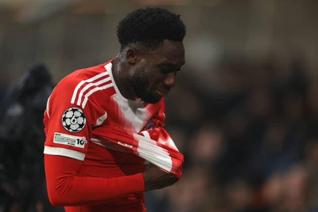Bergamo, Italy, 10th March 2026. A distressed Alphonso Davies of Bayern Munchen heads for the dressing room after picking up an injury during the Atalanta vs Bayern Munich UEFA Champions League match at Gewiss Stadium, Bergamo. Picture credit should read: Jonathan Moscrop Sportimage EDITORIAL USE ONLY. No use with unauthorised audio, video, data, fixture lists, club league logos or live services. Online in-match use limited to 120 images, no video emulation. No use in betting, games or single club league player publications. SPI_021_ATALANTA_BAYERN_UCL SPI-4583-0024