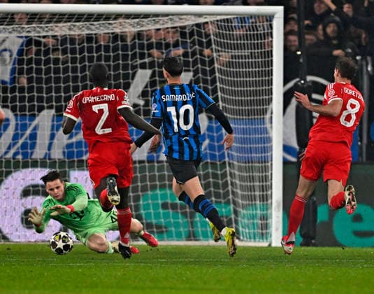 10 03 2026, Football UEFA Championsleague 2025 2026 Round of 16, Atalanta Bergamo FC Bayern München, in the New Balance Arena Bergamo, Italy , f l goalkeeper Jonas Urbig FC Bayern München , Dayot Upamecano FC Bayern München , Lazar Samardzic Atalanta Bergamo and Leon Goretzka FC Bayern München DFL and DFB regulations prohibit any use of photographs as image sequences and or quasi video