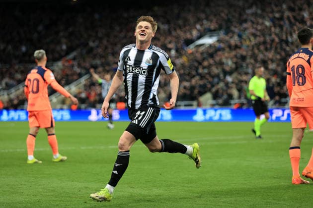 Newcastle United vs. FC Barcelona 10. März 2026 Newcastle upon Tyne UEFA Champions League Achtelfinale Newcastle United vs. FC Barcelona Harvey Barnes von Newcastle United jubelt nach dem Führungstreffer Foto Simon Stacpoole Abseits Newcastle upon Tyne UK  Copyright: xSimonxStacpoolexOffside