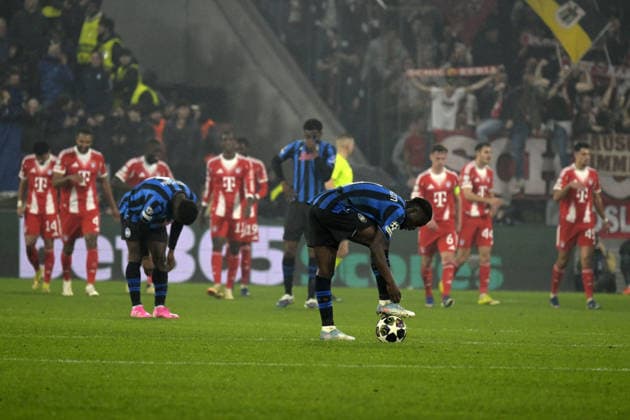 Foto IPP Paolo Bona Bergamo 10 03 2026 UEFA Champions League di Calcio stagione 2025 2026 partita Atalanta-Bayern Monaco Nella foto la delusione dell’Atalanta e l’esultanza di Nicolas Jackson dopo il gol del 0-5 Italy Photo Press Worldwide Copyright italy Italy ITALY  Copyright: xR4924_italyphotopressx