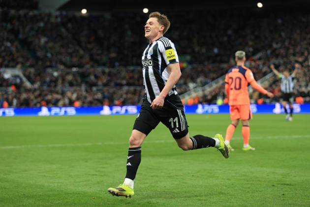 Newcastle United vs. FC Barcelona 10. März 2026 Newcastle upon Tyne UEFA Champions League Achtelfinale Newcastle United vs. FC Barcelona Harvey Barnes von Newcastle United jubelt nach dem Führungstreffer Foto Simon Stacpoole Abseits Newcastle upon Tyne UK  Copyright: xSimonxStacpoolexOffside