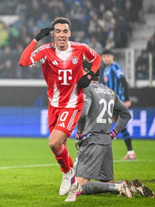 Jamal Musiala FC Bayern München celebrates after scoring his team s sixth goal during the UEFA Champions League 2025 26 Round of 16 First Leg match between Atalanta BC and FC Bayern München at Stadio di Bergamo on March 10, 2026 in Bergamo, Italy Photo by Harry Langer DeFodi Images