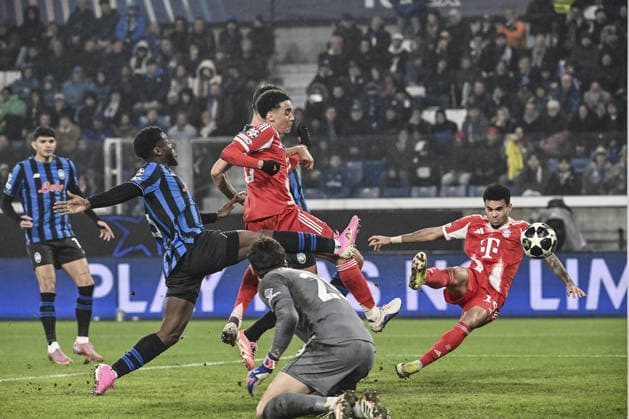 Atalanta v Bayern Munchen - UEFA Champions League BERGAMO, ITALY - MARCH 10: Jamal Musiala (C), of Bayern Munchen, scores during the UEFA Champions League round of 16 first leg football match between Atalanta and Bayern Munchen at the Stadio di Bergamo, Italy, on March 10, 2026. Isabella Bonotto Anadolu Bergamo Italy. Editorial use only. Please get in touch for any other usage.  Copyright: x2026xAnadoluxIsabellaxBonottox