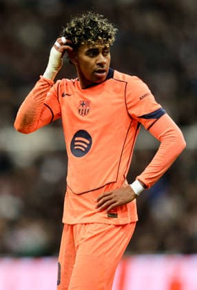 Newcastle United FC v FC Barcelona, Barca - UEFA Champions League 2025 26 Round of 16 First Leg Lamine Yamal of Barcelona shows dejection during the UEFA Champions League Round of 16, 1st Leg match between Newcastle United and FC Barcelona at St. James s Park in Newcastle, United Kingdom, on March 10, 2026. Newcastle Tyne and Wear United Kingdom  Copyright: xMIxNewsx originalFilename:fletcher-newcastl260310_npFjW.jpg