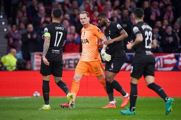Atletico de Madrid v Eintracht Francfort - UEFA Champions League 2025 2026 - Round of 16, 1st leg Tottenham Hotspur s Antonin Kinsky (C) dejected during Champions League 2025 2026, round of 16, 1st leg, March 10 ,2026. (ALTERPHOTOS Ropero) MadridSpain  Copyright: xRoperox