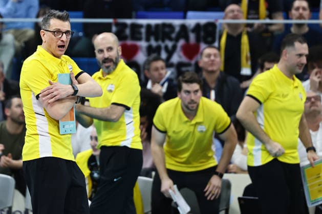 Head Coach Giovanni Guidetti (VakifBank Istanbul) during Quarter Final CEV Champions League Women 2026 match between Numia VeroVolley Milano and VakifBank Istanbul at Allianz Cloud, Milan, Italy on March 10, 2026& x9; during Numia Vero Volley Milano vs VakifBank Istanbul, CEV Champions League Women volleyball match in Milan, Italy, March 10 2026  Copyright: xValerioxOrigo IPAxSportx xipa-agency.netx xx IPA_72688722 IPA_Agency_IPA72688722